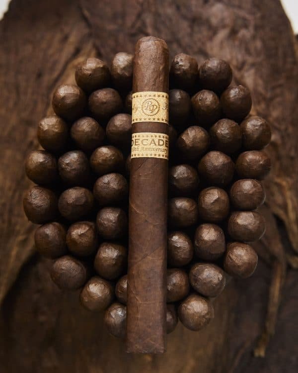 Cigar-Rocky-Patel-Decade-9-600x750 (1) Cigar-Rocky-Patel-Decade-9-600x750 (1)